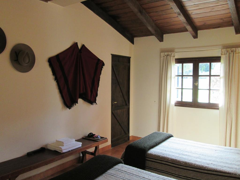 B&B Casa Hernandez San Lorenzo  Δωμάτιο φωτογραφία